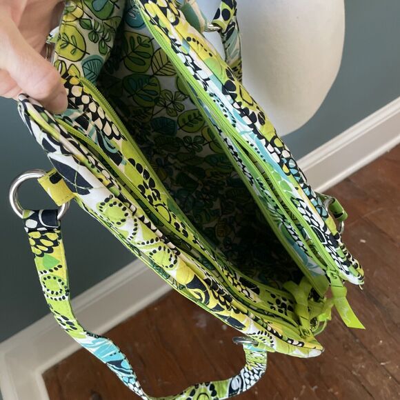 Vera Bradley Purse Mandy Limes Up Hand Bag Daisy Floral Green Yellow Quilted EUC - Picture 7 of 7